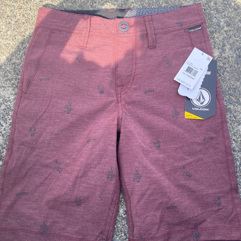 Volcom shorts